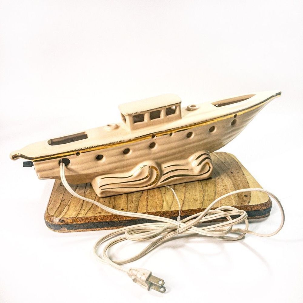 MCM Ceramic Sailboat TV Lamp Beige/Gold Detail 1950’s